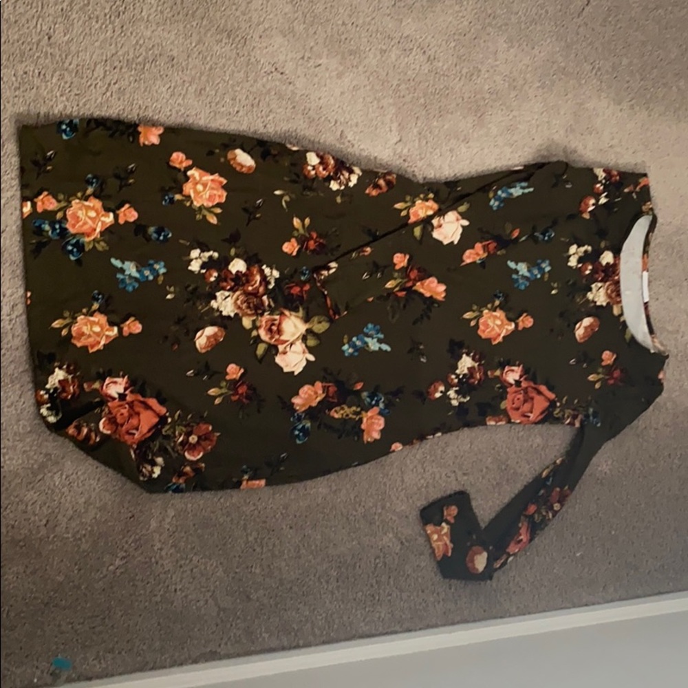 Olive floral midi dress WITH POCKETS